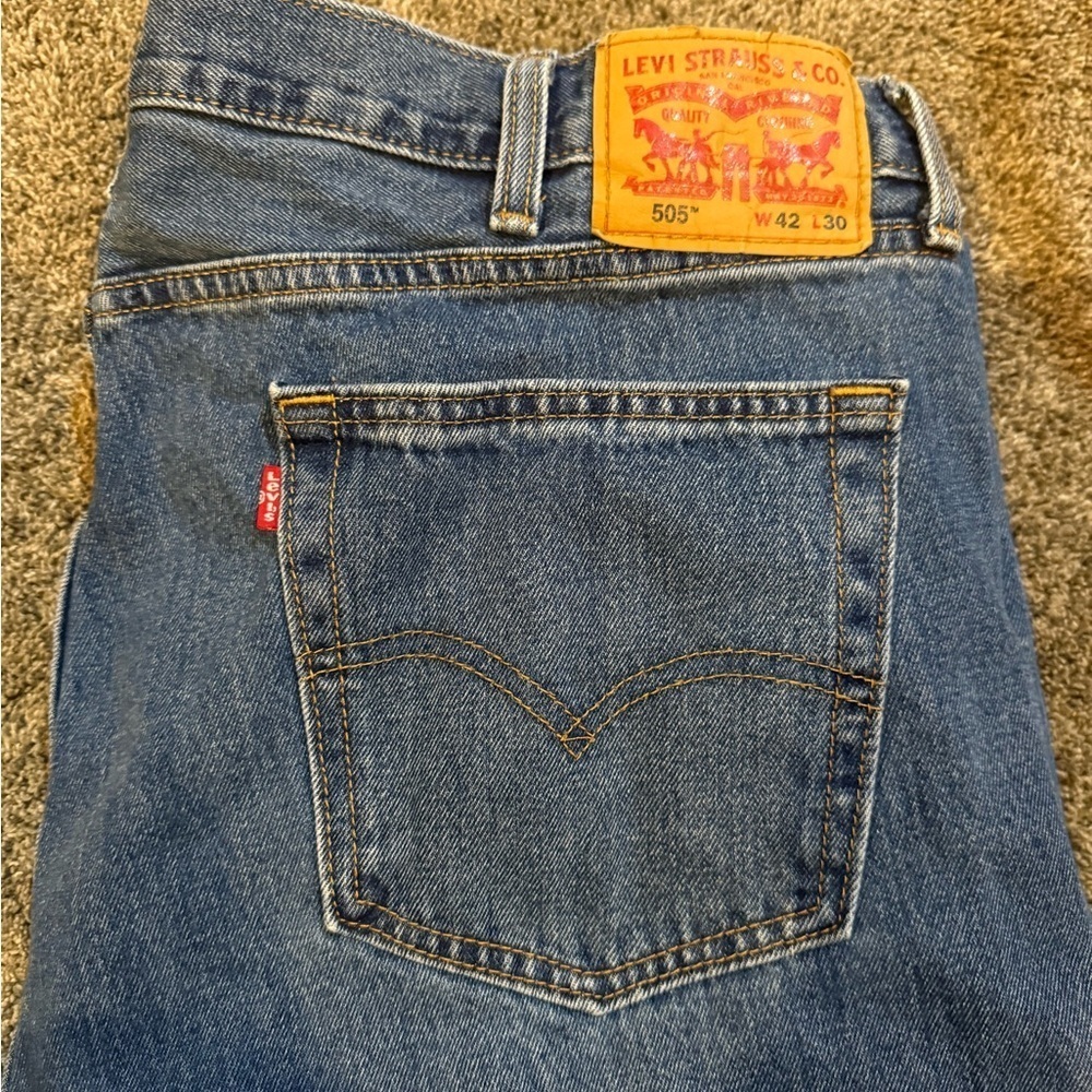 Levi's Classic Straight Blue Jeans. Size 42x30